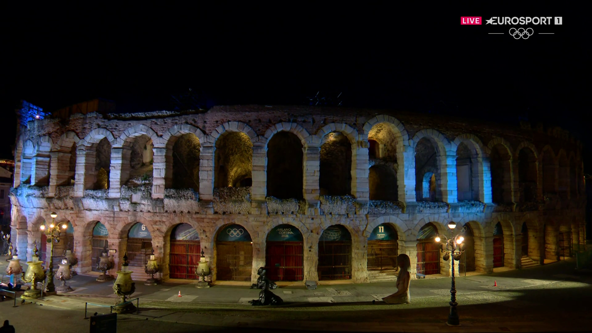 Capture d'Eurosport montrant un plan de nuit de l'Arène de Vérone (Italie)
