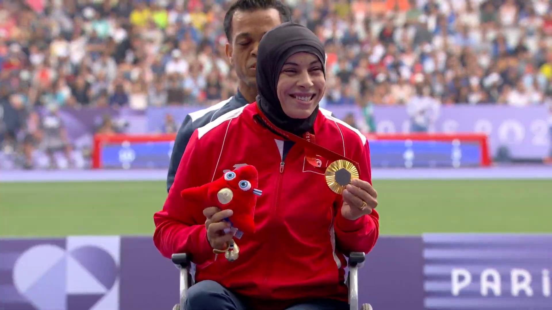 Maroua Ibrahmi, Médaille d'Or et Record du Monde